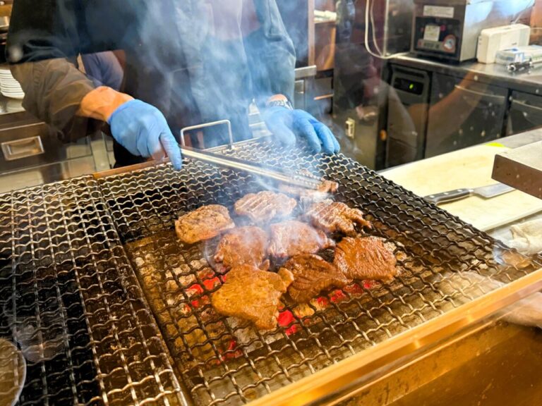 ［クレーンジャパンお食事紹介］仙台名物炭火焼き牛たん　たんとろ