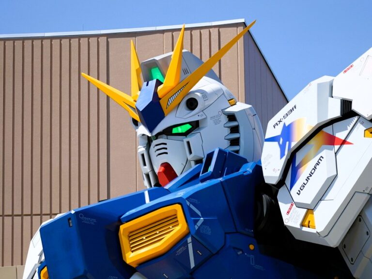 ［福岡県］ガンダムパーク福岡紹介　ニューガンダム＆サザビー