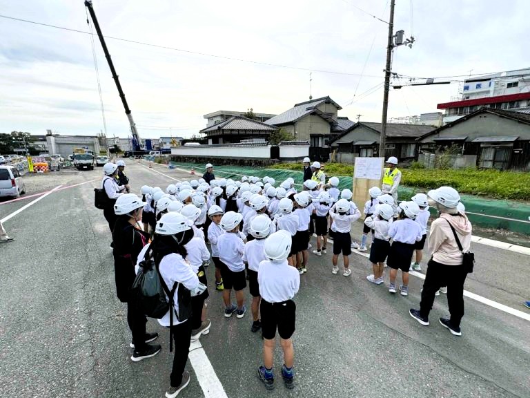 ［山口県］株式会社吉村　小学校の子どもたちが橋づくりの現場を見学しました！