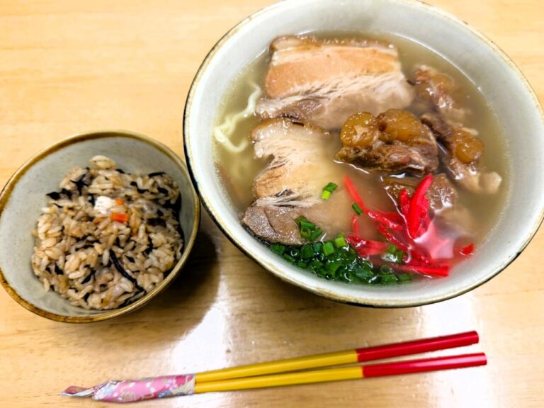 ［クレーンジャパンお食事紹介］沖縄そば「みなと食堂」