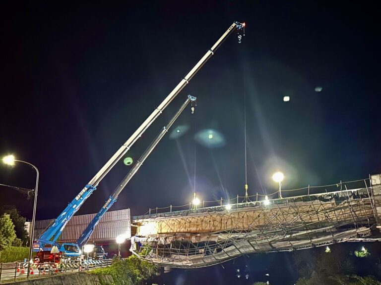 ［岡山県］新見市の中国自動車道で足場崩落　ラフターでの復旧進む